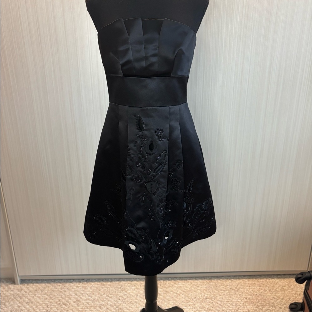 BCBGMAXAZRIA Black Strapless Dress with detailed embroidery